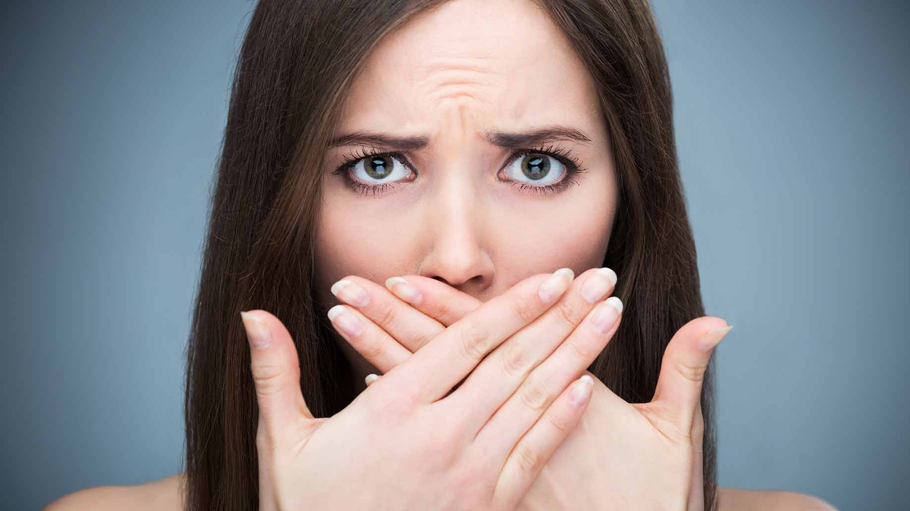 Blogas burnos kvapas: kas jį sukelia ir kaip jo atsikratyti?